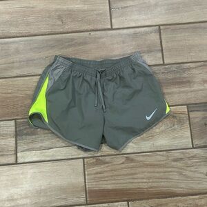 Grey Nike shorts small